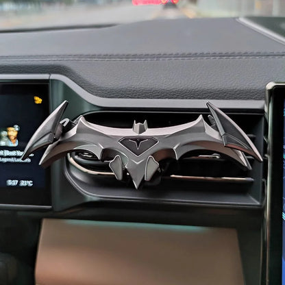 New Arrival Batman Gravity Buckle Type Car Phone Holders Air Outlet Navigation Support Frame Suitable for All 4-6.5 Inch Devices