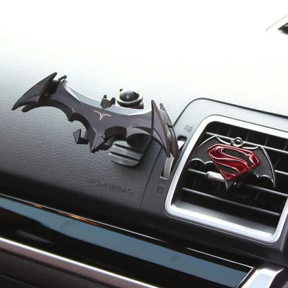 New Arrival Batman Gravity Buckle Type Car Phone Holders Air Outlet Navigation Support Frame Suitable for All 4-6.5 Inch Devices